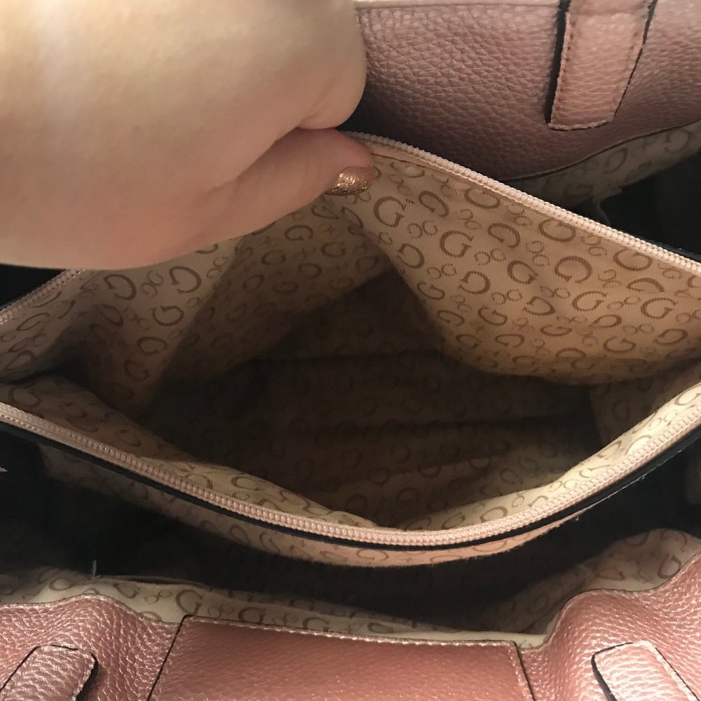 GUESS METALLIC PINK FAUX LEATHER SATCHEL BAG - Picture 9 of 13